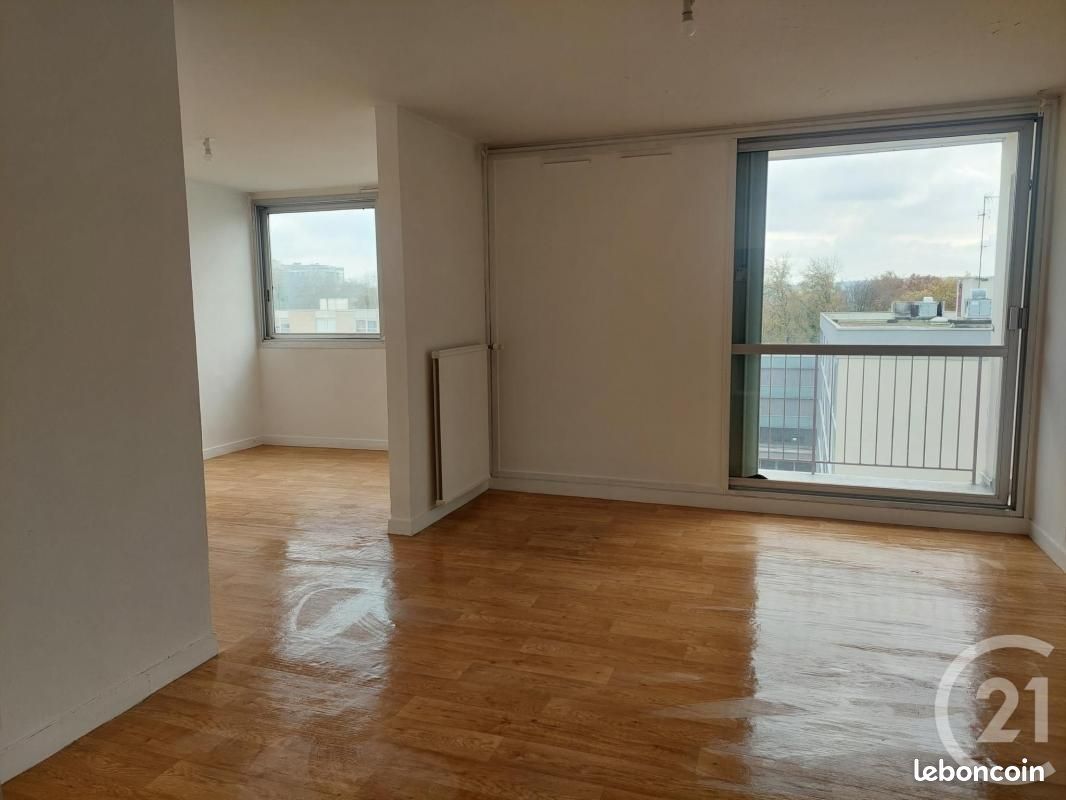 Apartamento de 2 dormitorios en Nogent-sur-Oise, France No. 157468