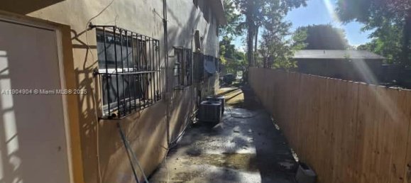 410.72m² Land for sale in Miami, Miami-Dade, Florida, USA № 614173 30