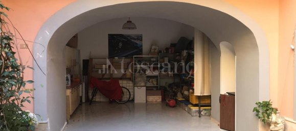 Edificio de 10 habitaciónes en Caserta, Italy No. 228463 9