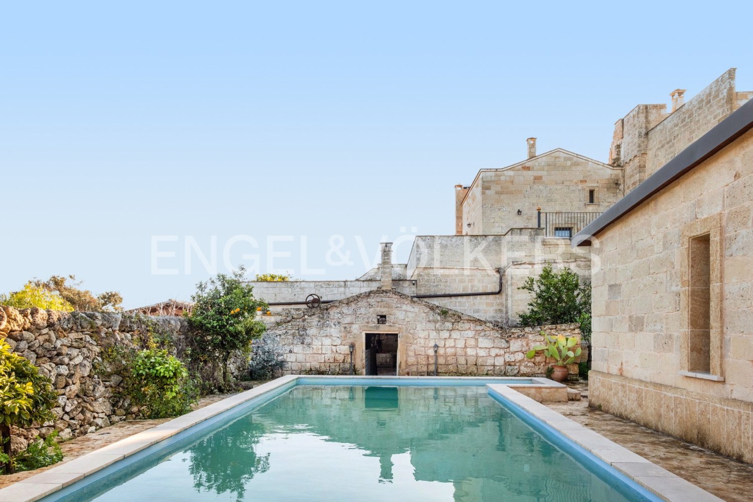 Дом с 15 спальнями в Вилла Кастелли, Италия № 127244