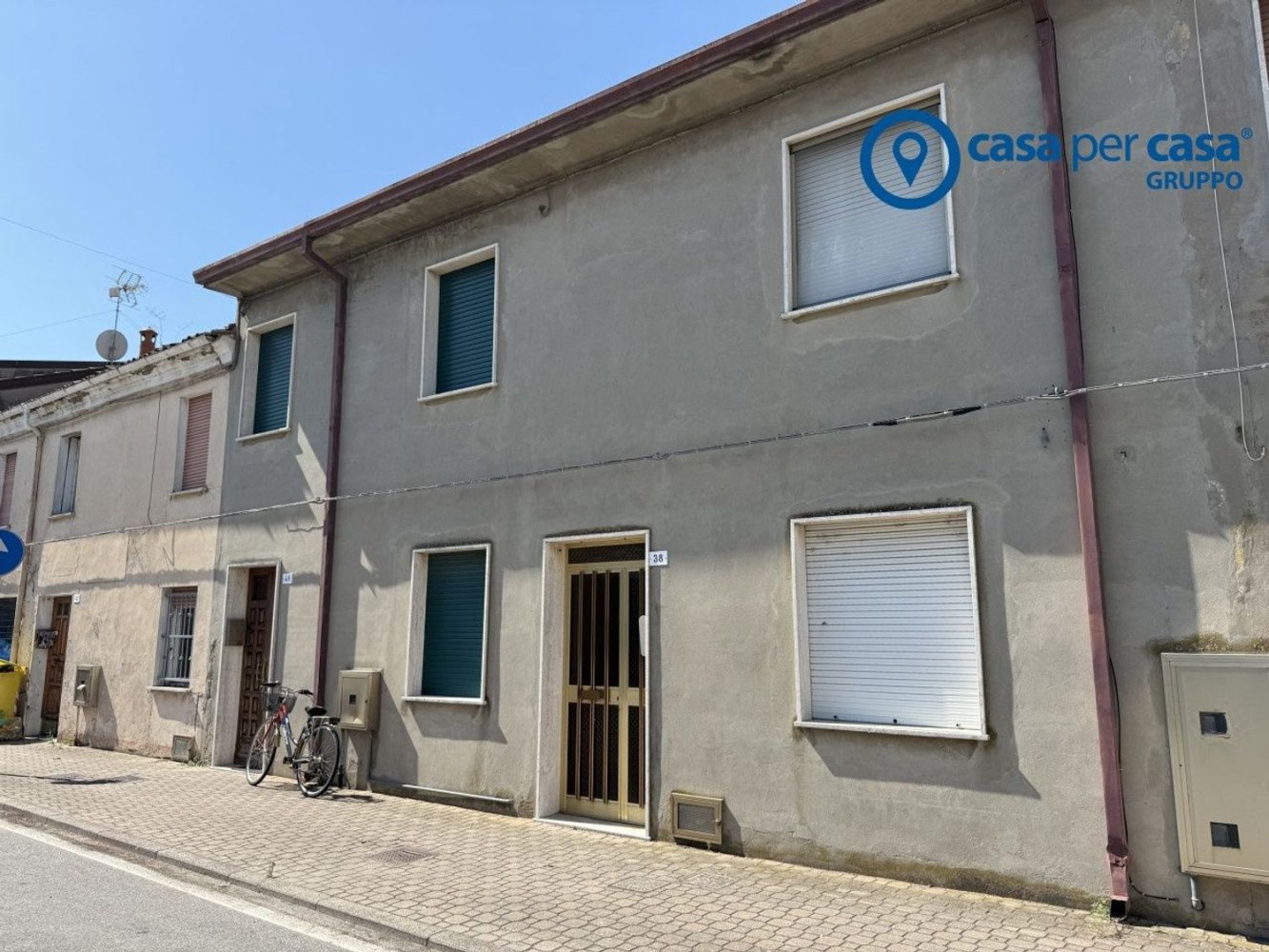 4 bedrooms House in Codigoro, Italy No. 395199