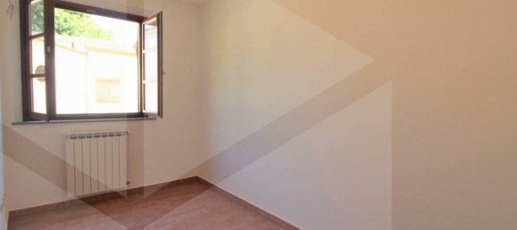 3 rooms Apartment in Chianni, Italy No. 24116 9