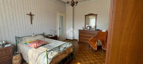 Apartamento de 3 divisões em Verzuolo, Italy N.º 22023 16