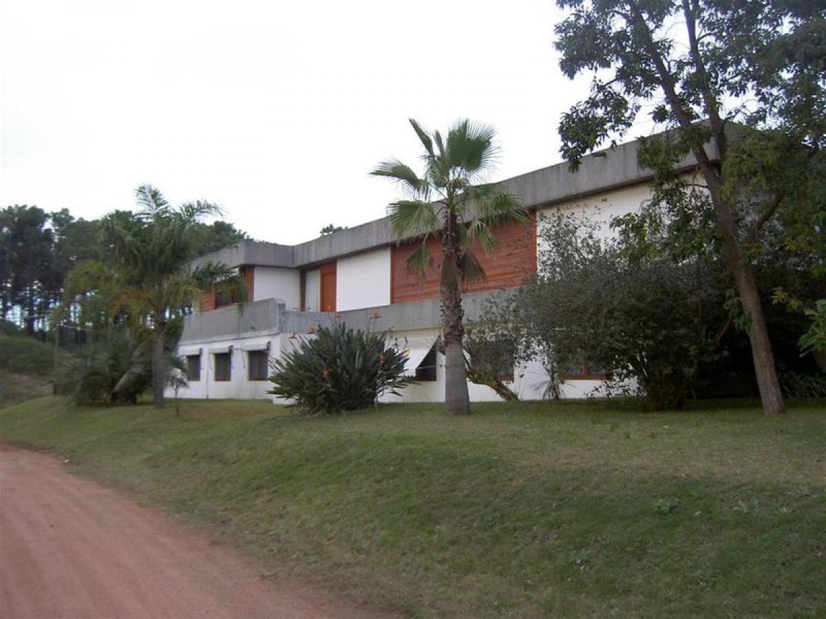 12 bedrooms House in Maldonado, Uruguay No. 6493