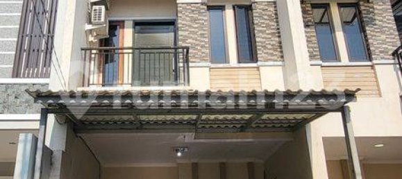 4 bedrooms House in Grogol Petamburan, Indonesia No. 1385 23