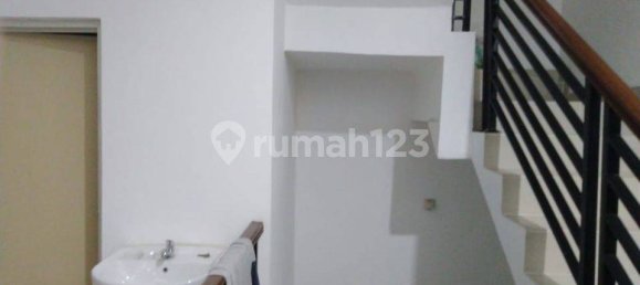 4 bedrooms House in Grogol Petamburan, Indonesia No. 1385 16