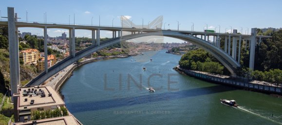 3 bedrooms Apartment in Porto, Portugal No. 107984 5