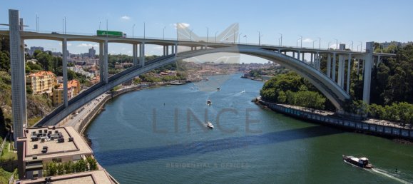 3 bedrooms Apartment in Porto, Portugal No. 107984 28