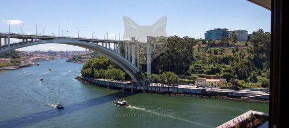 3 bedrooms Apartment in Porto, Portugal No. 107984 7