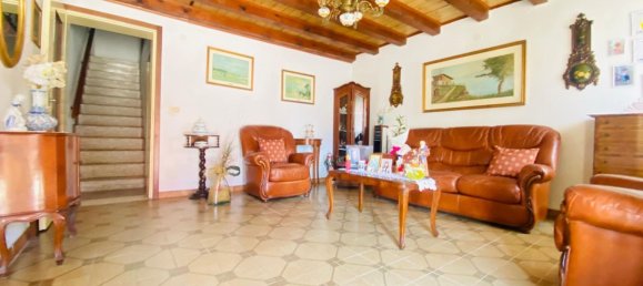 8 rooms Apartment in Isola Rizza, Italy No. 289401 7