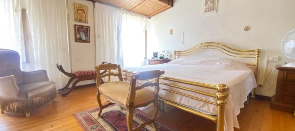 8 rooms Apartment in Isola Rizza, Italy No. 289401 10
