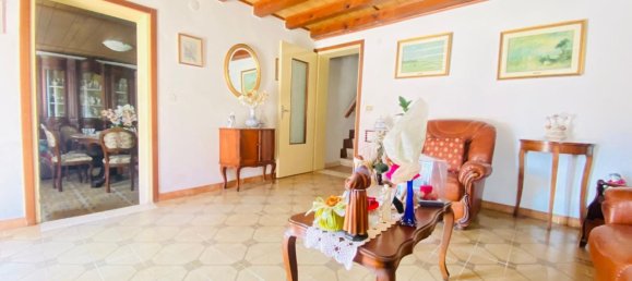 8 rooms Apartment in Isola Rizza, Italy No. 289401 6