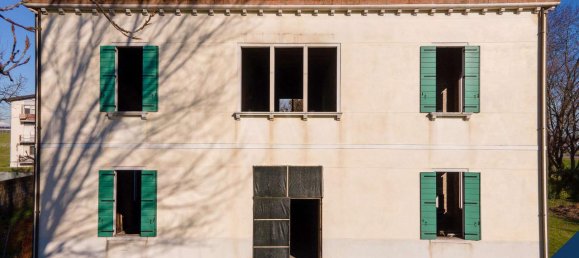 Вилла с 15 комнатами в Меоло, Италия № 72442 7