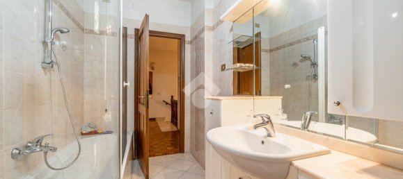 3 bedrooms Villa in Reggio Emilia, Italy No. 346169 28