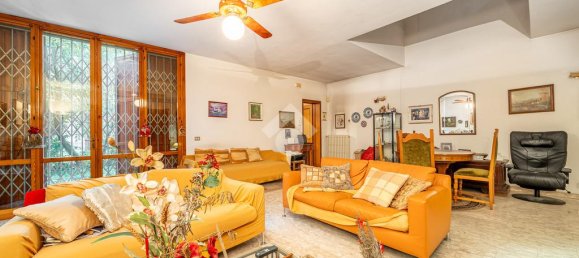 3 bedrooms Villa in Reggio Emilia, Italy No. 346169 12