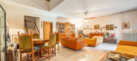 3 bedrooms Villa in Reggio Emilia, Italy No. 346169 9