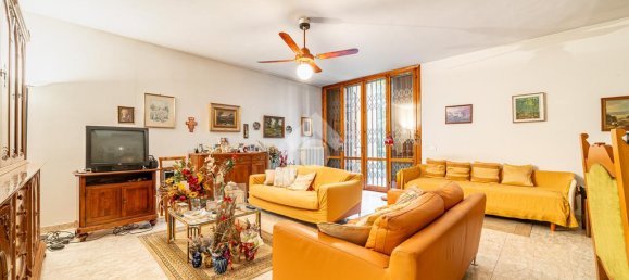 3 bedrooms Villa in Reggio Emilia, Italy No. 346169 10