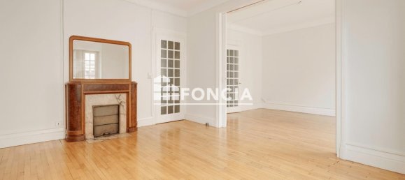 3 bedrooms Apartment in Nancy, France No. 57369 2