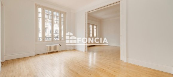 3 bedrooms Apartment in Nancy, France No. 57369 5