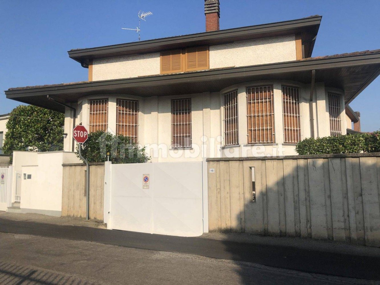 2 Schlafzimmer Villa in Garlasco, Italy, Nr. 303527