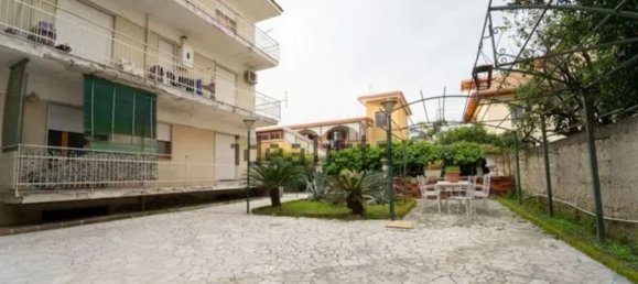 4 rooms Apartment in Giugliano in Campania, Italy No. 88353 5