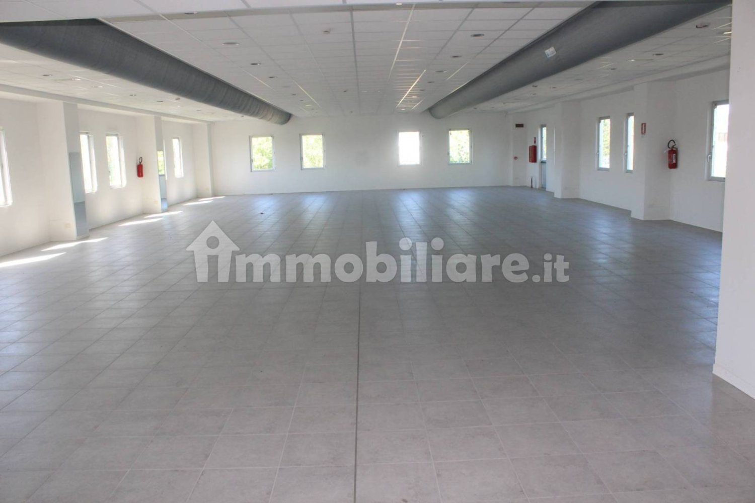 2 rooms Warehouse in Casole d'Elsa, Italy No. 79433
