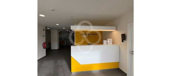 123m² Commercial property in Lisbon, Portugal No. 70214 10