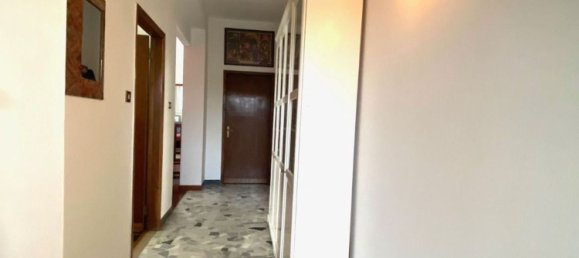3 bedrooms Apartment in Padua, Italy No. 350437 7