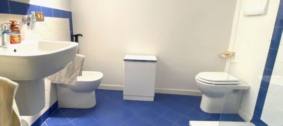 3 bedrooms Apartment in Padua, Italy No. 350437 9