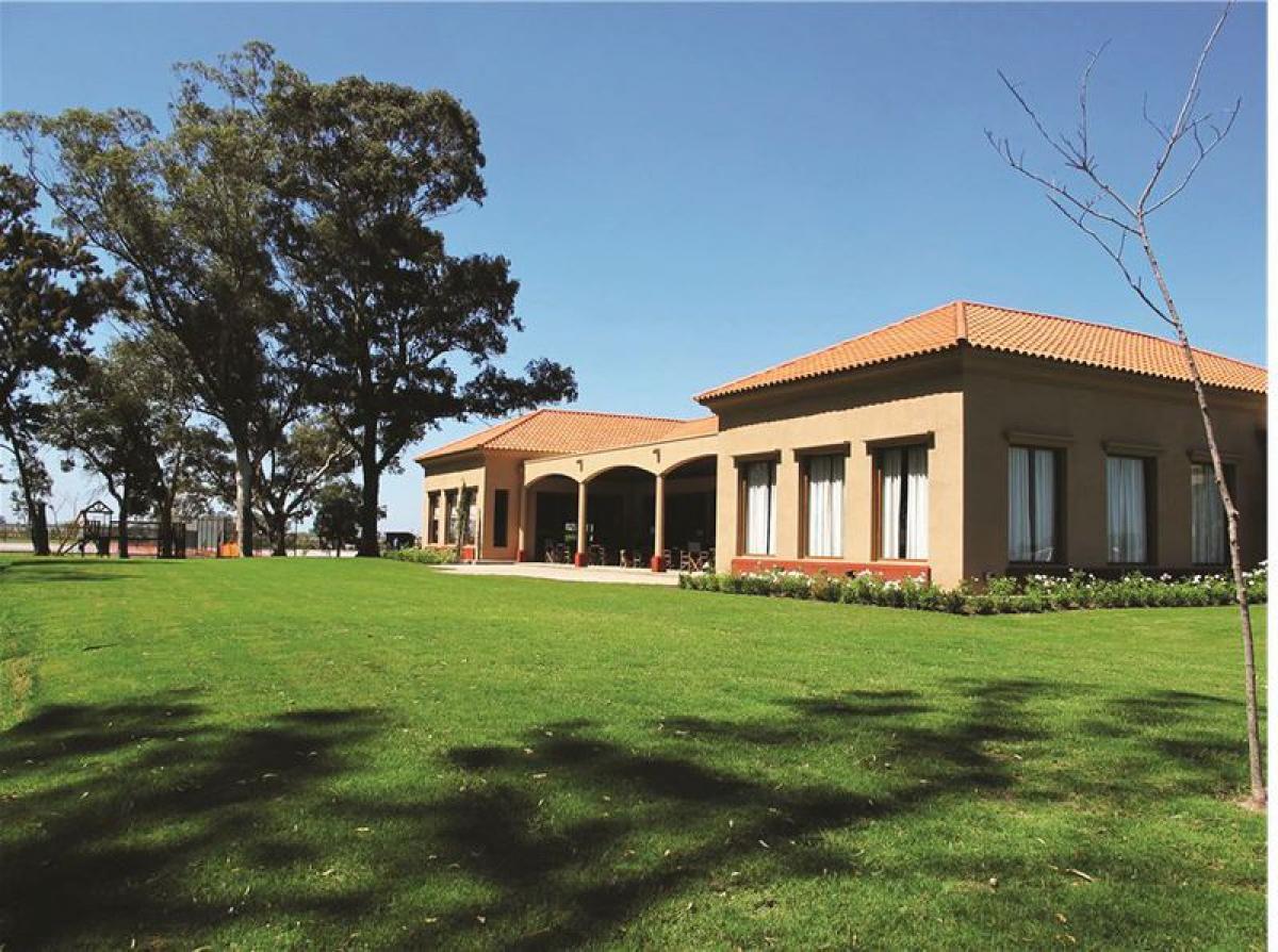  قطعة أرض في San Vicente, Argentina رقم 31638