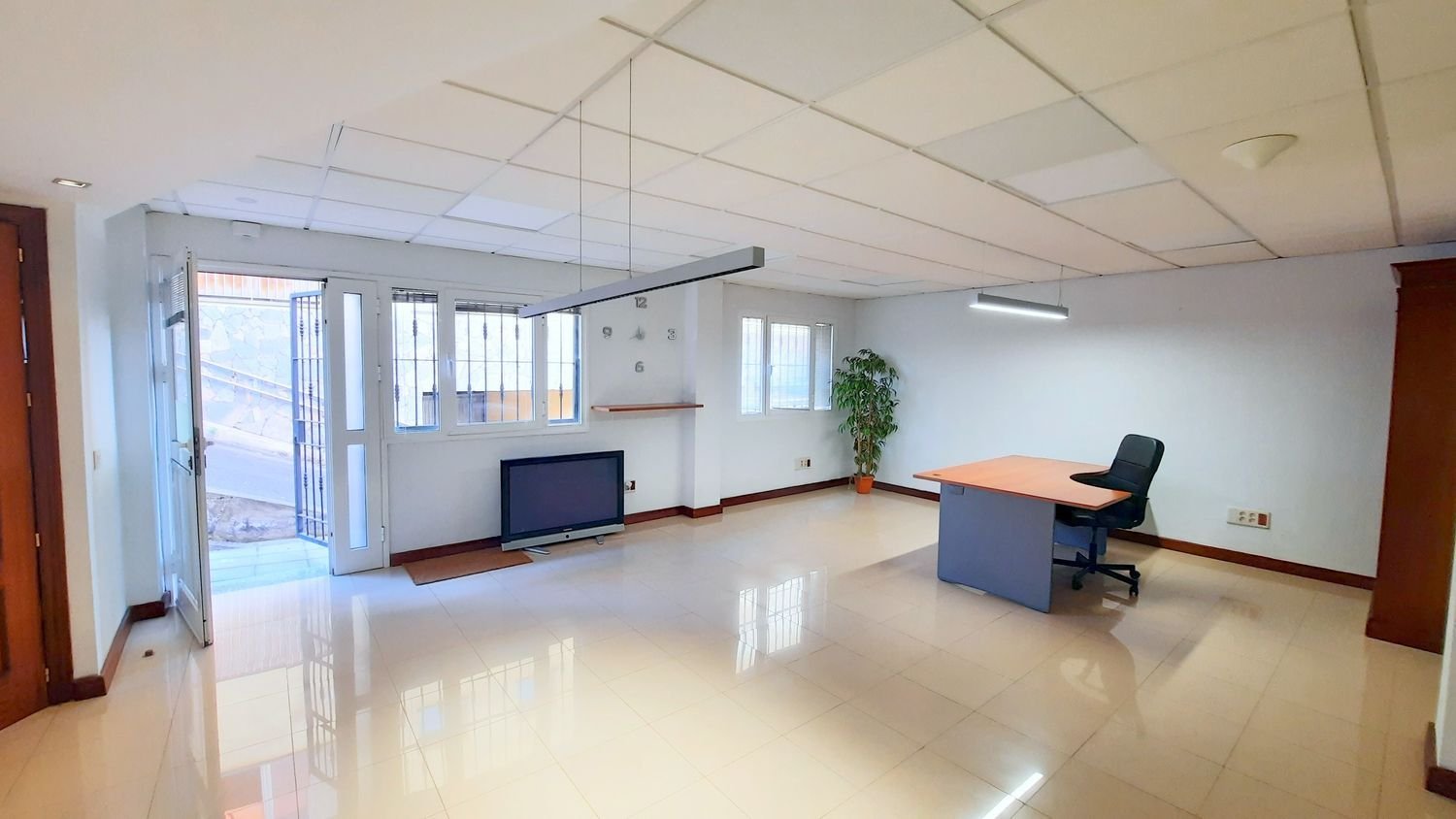 Bureau à Tenerife, Spain 200m² No. 150890