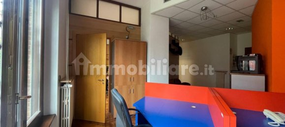 4 rooms Office in Milan, Italy No. 249323 9