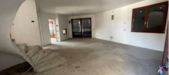 4غرفة شقة في Giussano, Italy رقم 8203 15