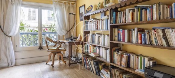 2 bedrooms Apartment in Paris, France No. 166255 4