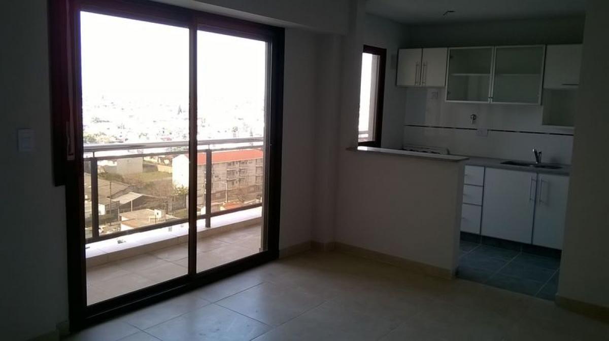 Studio in Avellaneda, Argentina No. 64283