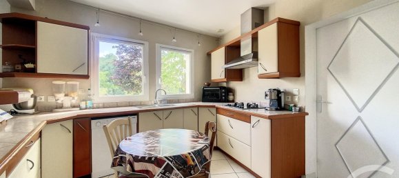 Дом с 13 спальнями в Перне, Франция № 65854 12