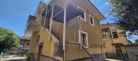 Villa de 4 dormitorios en Cesena, Italy No. 301308 3