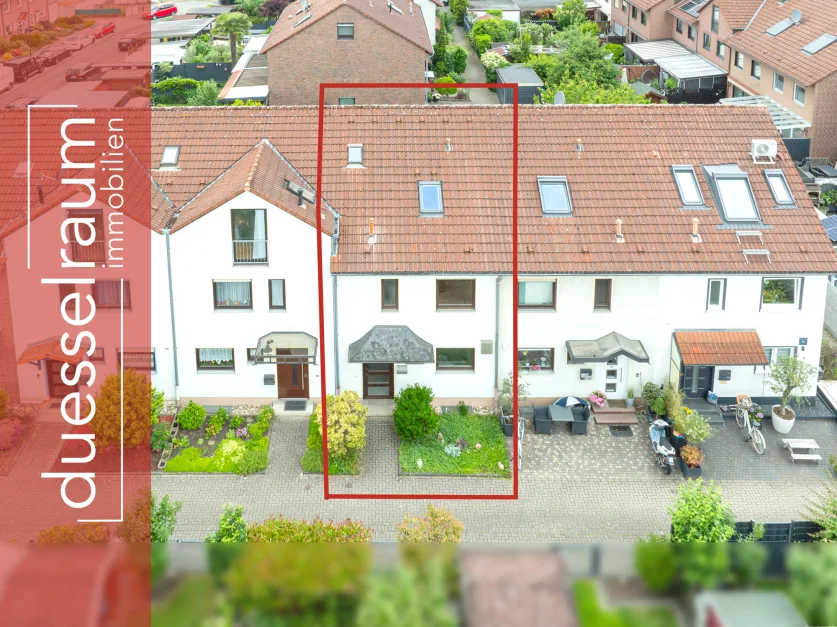 4 bedrooms Townhouse in Dusseldorf, Germany No. 349195