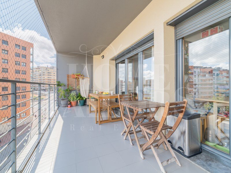 Квартира с 3 спальнями в Одивелаш, Португалия № 221361