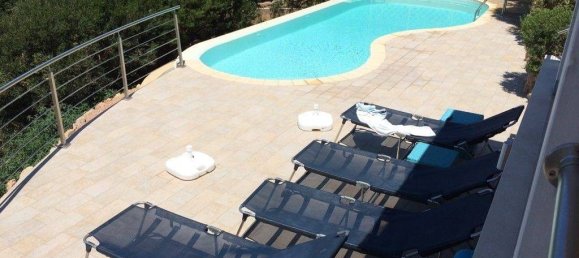 Villa de 4 dormitorios en Trinità d'Agultu e Vignola, Italy No. 79432 42