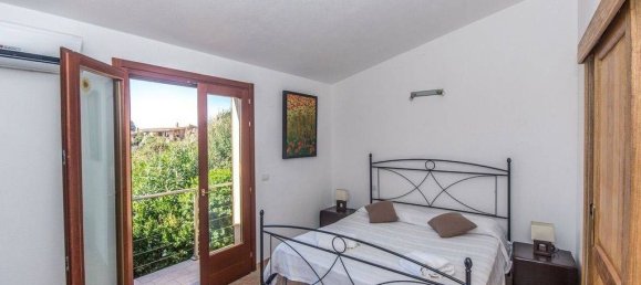 Villa de 4 dormitorios en Trinità d'Agultu e Vignola, Italy No. 79432 33