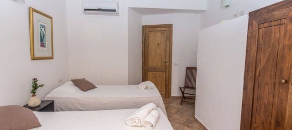 Villa de 4 dormitorios en Trinità d'Agultu e Vignola, Italy No. 79432 39