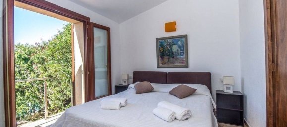 Villa de 4 dormitorios en Trinità d'Agultu e Vignola, Italy No. 79432 25