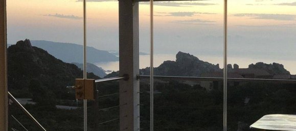 Villa de 4 dormitorios en Trinità d'Agultu e Vignola, Italy No. 79432 46