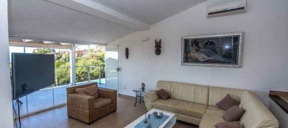 Villa de 4 dormitorios en Trinità d'Agultu e Vignola, Italy No. 79432 16