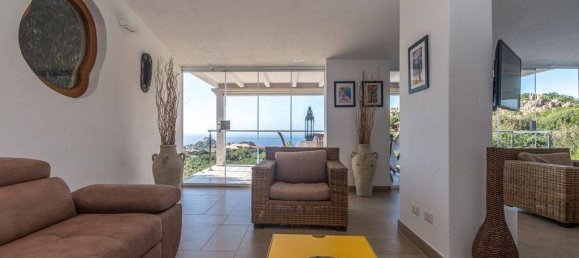 Villa de 4 dormitorios en Trinità d'Agultu e Vignola, Italy No. 79432 19