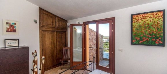 Villa de 4 dormitorios en Trinità d'Agultu e Vignola, Italy No. 79432 34