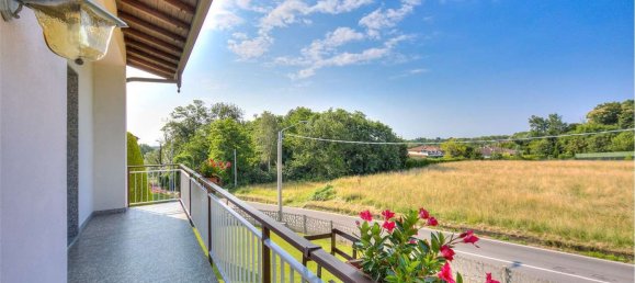 6 rooms House in Montano Lucino, Italy No. 10898 32