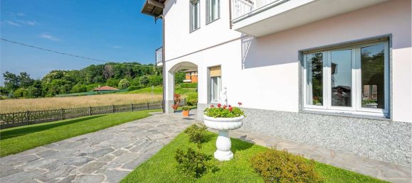 6 rooms House in Montano Lucino, Italy No. 10898 45
