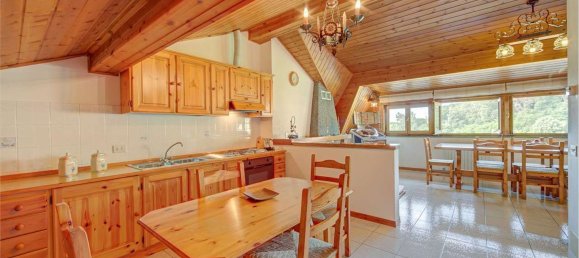 6 rooms House in Montano Lucino, Italy No. 10898 35